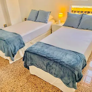 https://encantadora-habitacion-privada-cerca-del-mar.1costadelsol.com